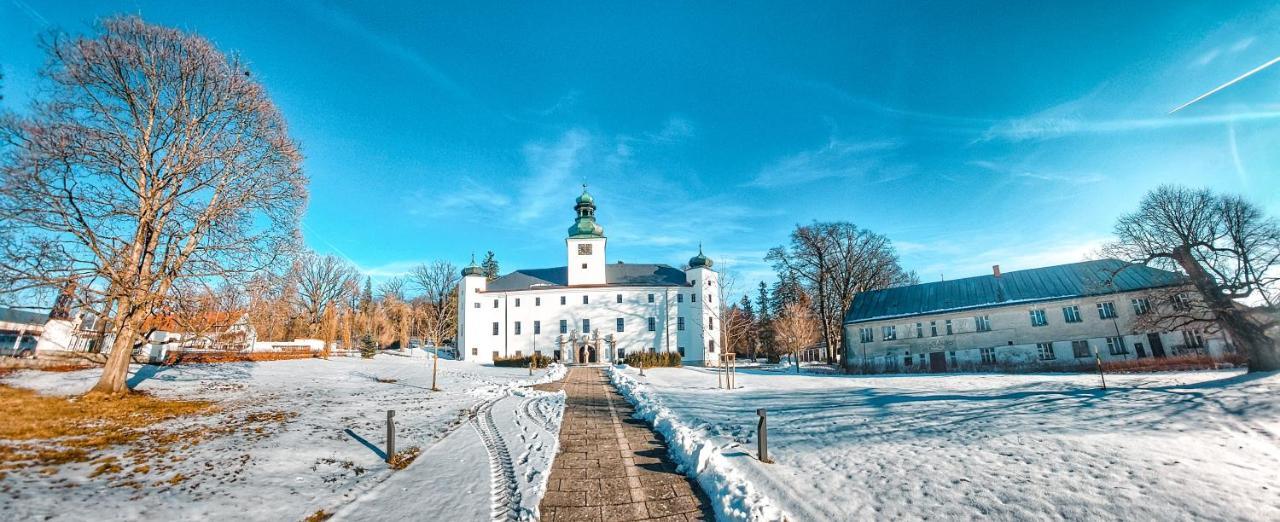 Zamek Trest Hotel Exterior photo