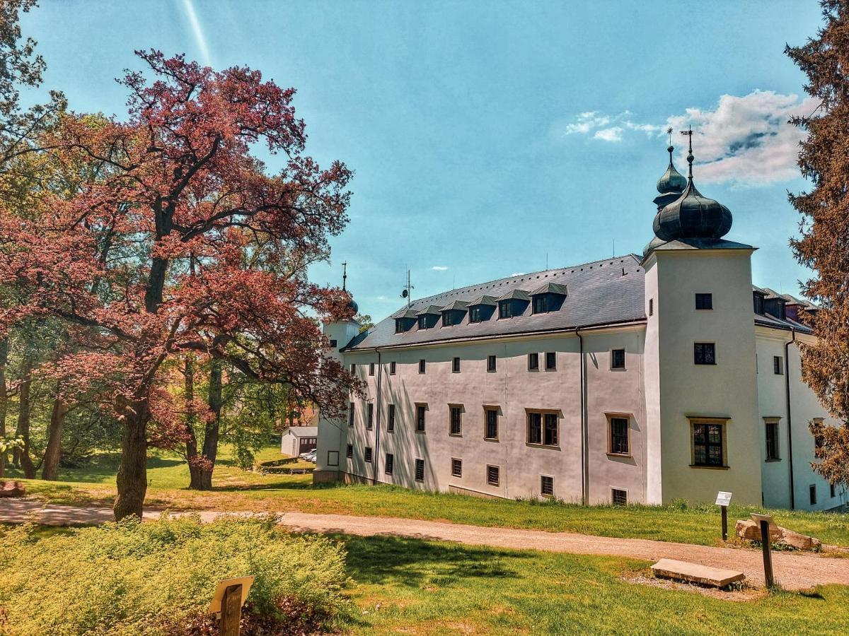 Zamek Trest Hotel Exterior photo